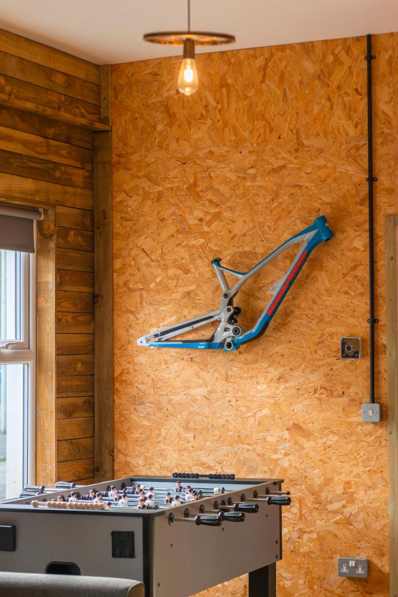 Riverside Great House In The Afan Forest Bike Park By Staystaycations Glyncorrwg Eksteriør bilde
