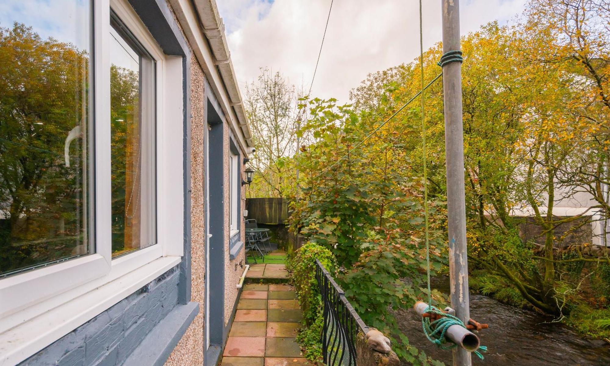 Riverside Great House In The Afan Forest Bike Park By Staystaycations Glyncorrwg Eksteriør bilde