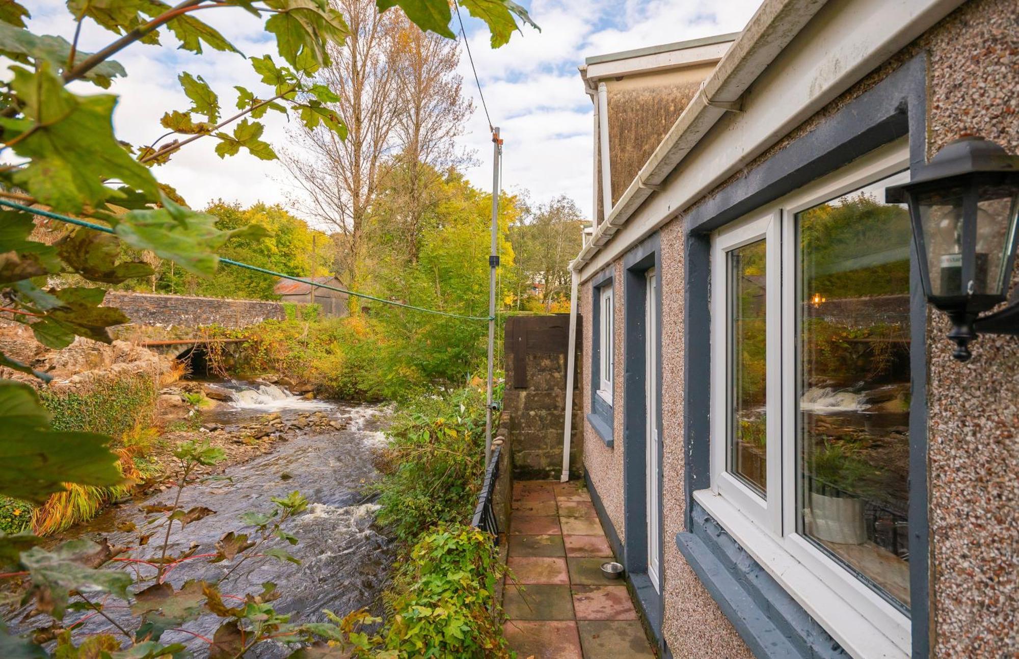 Riverside Great House In The Afan Forest Bike Park By Staystaycations Glyncorrwg Eksteriør bilde